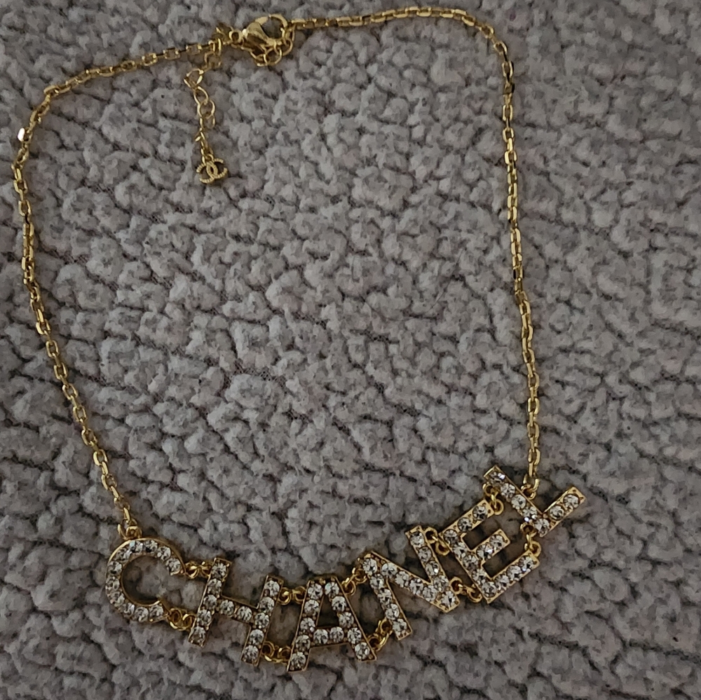 Brand New Gorgeous Sparkling Designer Necklace - Picture 4 of 9